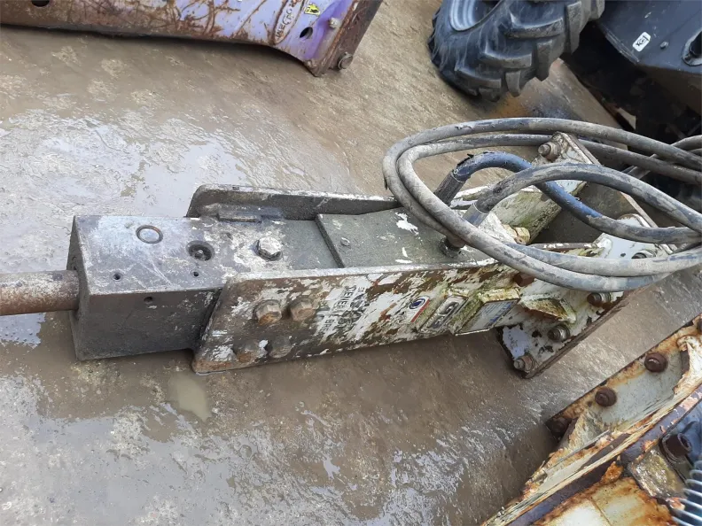 1T Breaker Attachment GB Industries GBN10T 2019